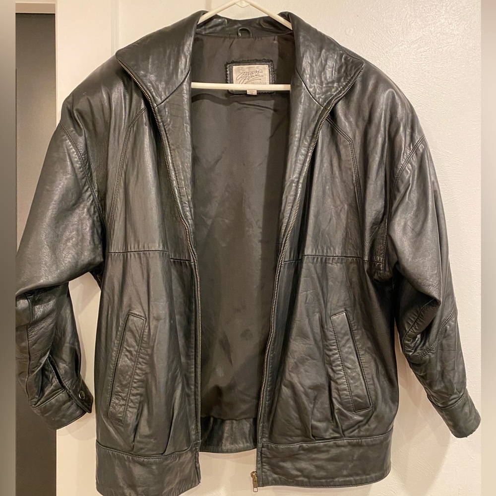 VTG Nordstrom black leather bomber jacket